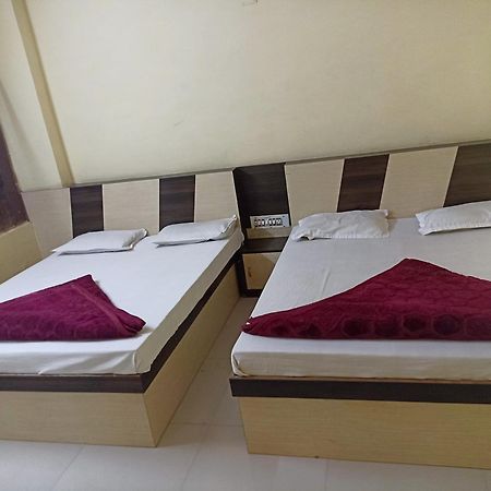 Hotel Shreeji Arpan à Nāthdwāra Extérieur photo