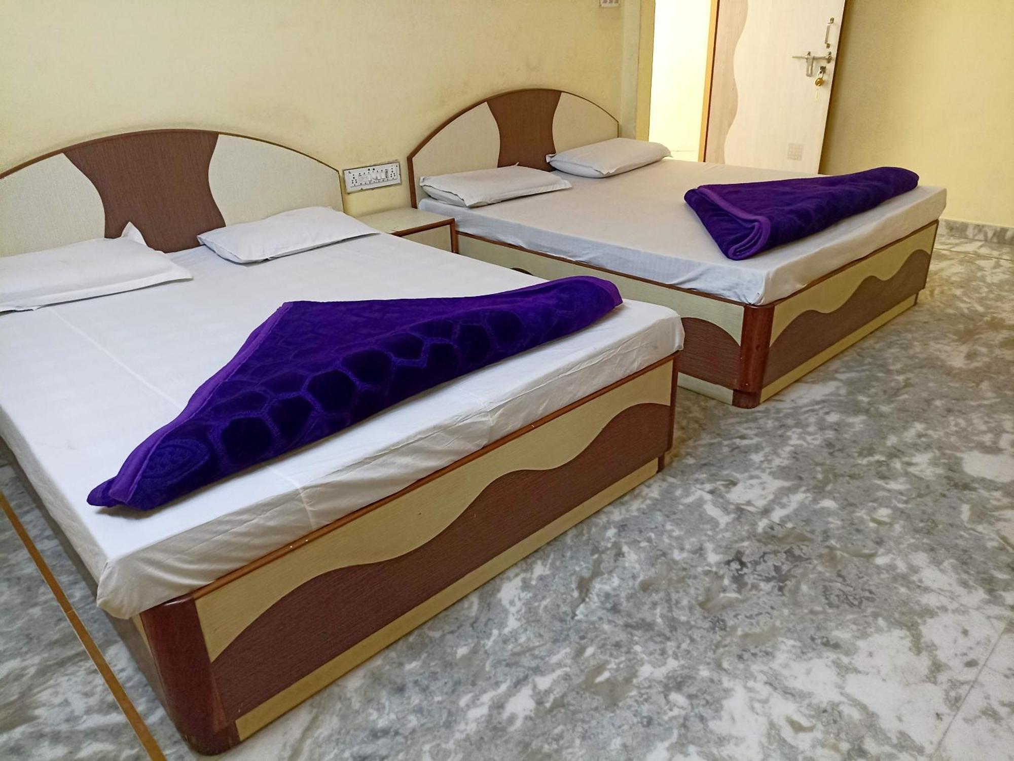 Hotel Shreeji Arpan à Nāthdwāra Extérieur photo