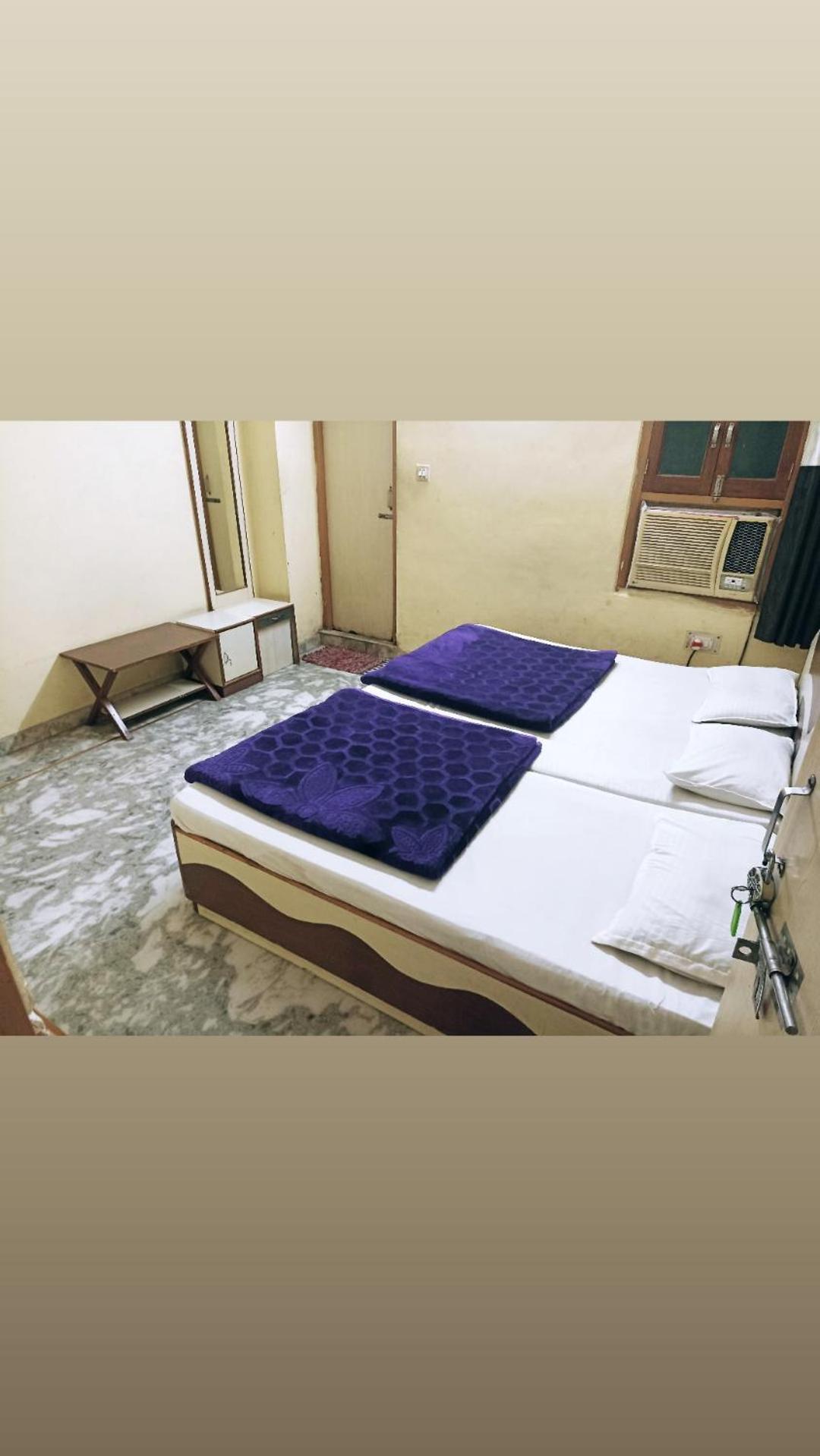 Hotel Shreeji Arpan à Nāthdwāra Extérieur photo