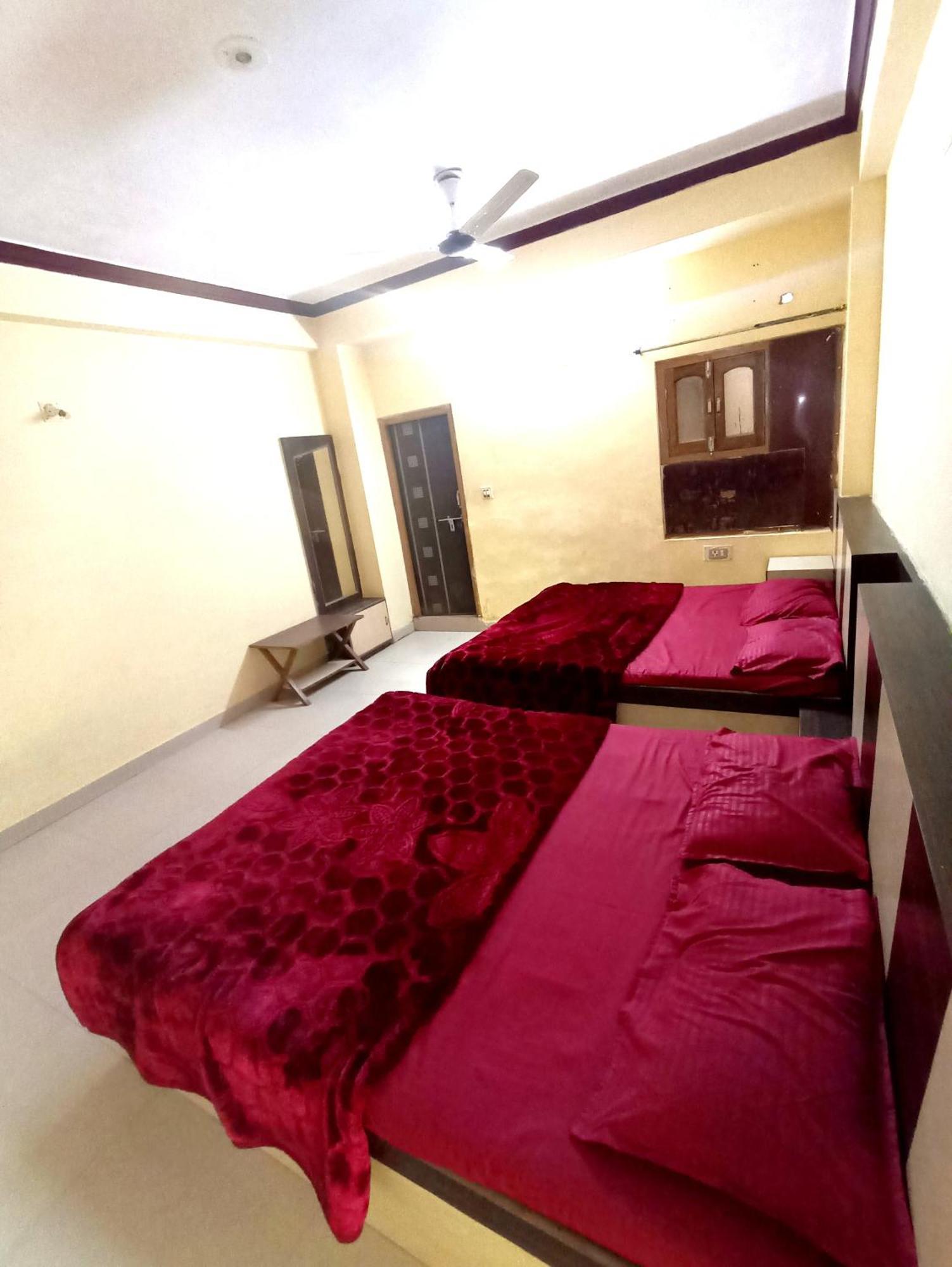 Hotel Shreeji Arpan à Nāthdwāra Extérieur photo